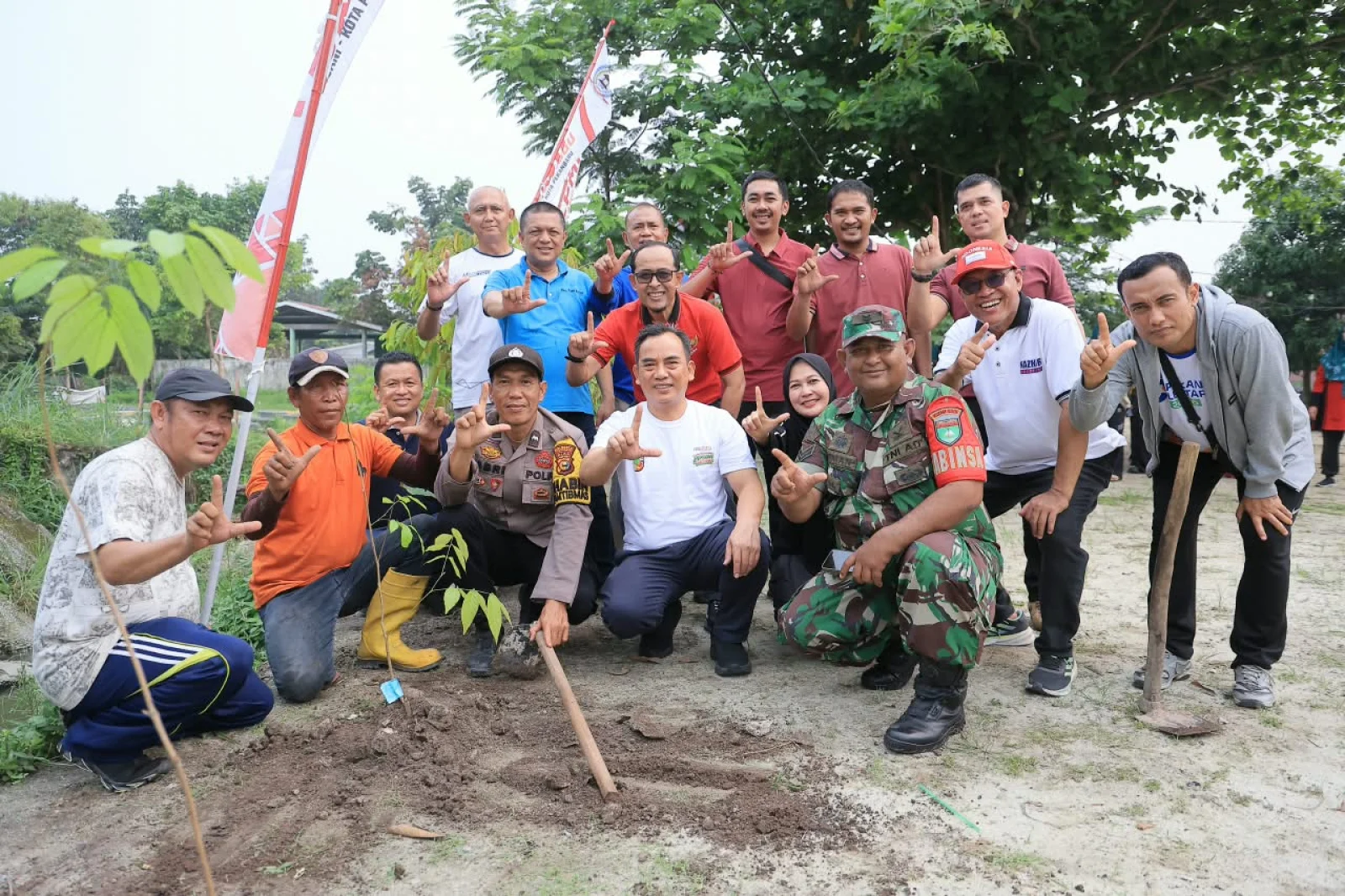 Diskes Pekanbaru goro bersama Pemuda Tuah Madani